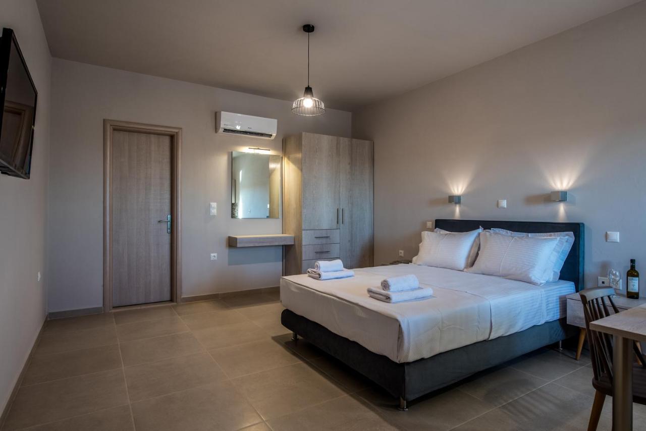 Asteri Apartments Und Studios Makrýgialos 외부 사진